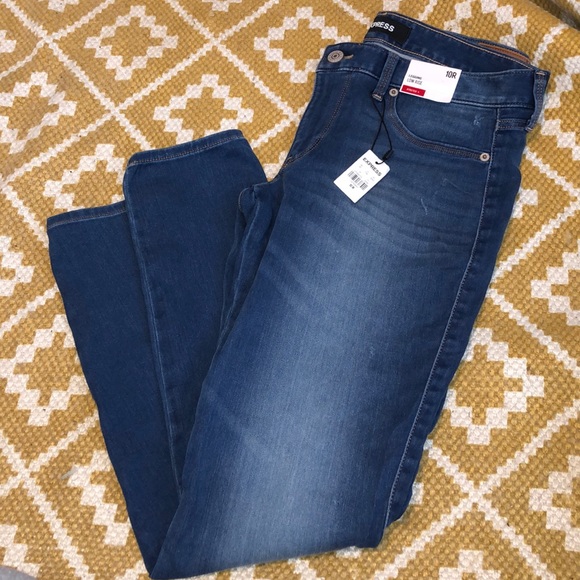NWT Express Jegging Low Rose Stretch+ Jean